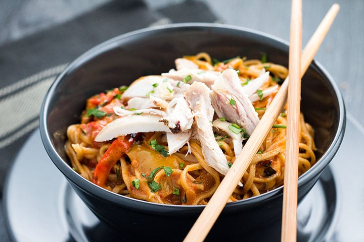 Easy Thai Chicken Curry Noodles: 25-Minute Weeknight Meal